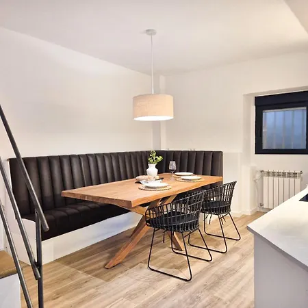 Yourhouse O Canton 3 فيلة